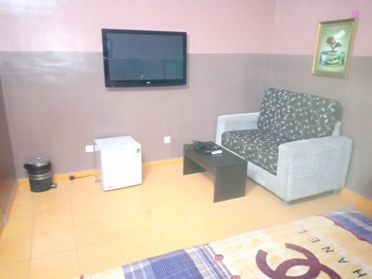 Royalview Hotel And Suites Lagos Exterior foto