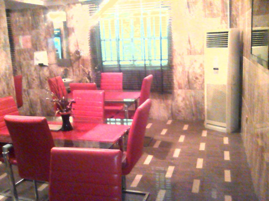Royalview Hotel And Suites Lagos Exterior foto