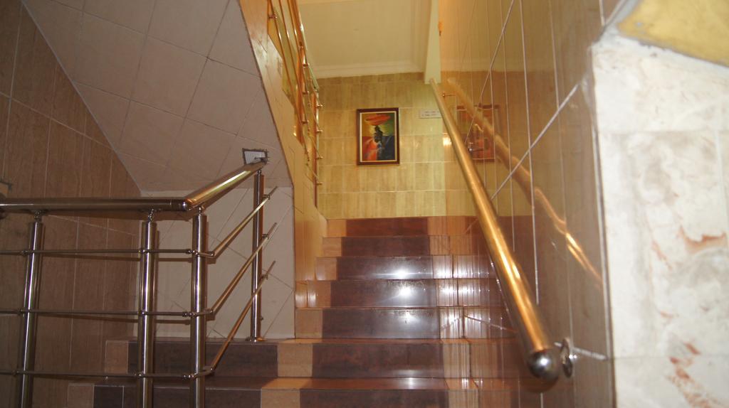 Royalview Hotel And Suites Lagos Exterior foto