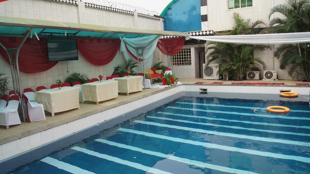Royalview Hotel And Suites Lagos Exterior foto