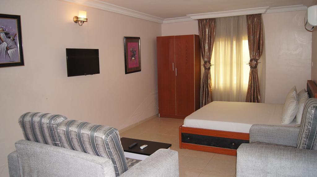 Royalview Hotel And Suites Lagos Exterior foto